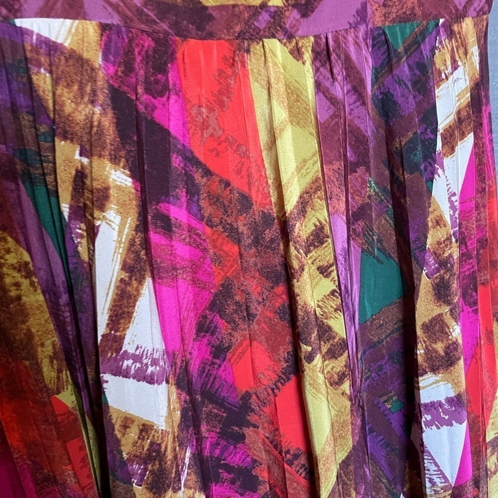 Trina Turk silk dress. Wow!   Perfect for bridal shower, wedding, date night - Picture 2 of 6